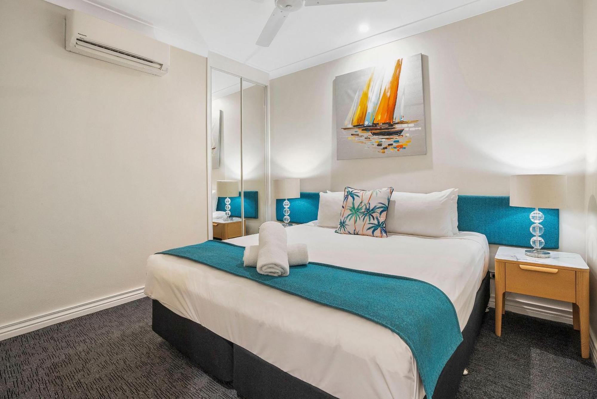 Sarayi Boutique Hotel Palm Cove Exterior photo