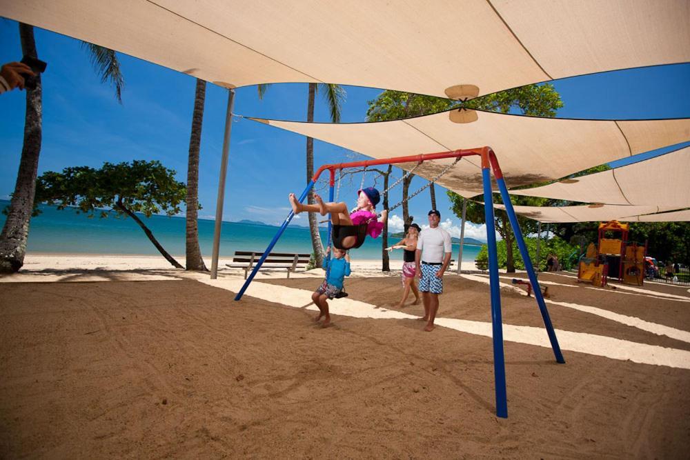 Sarayi Boutique Hotel Palm Cove Exterior photo