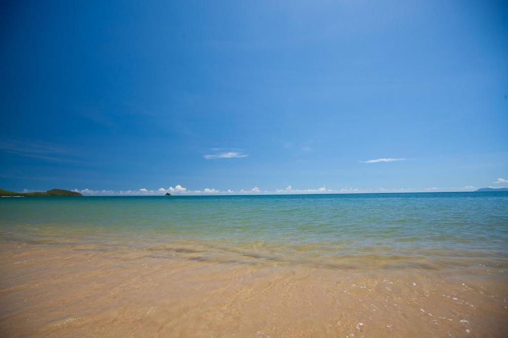 Sarayi Boutique Hotel Palm Cove Exterior photo